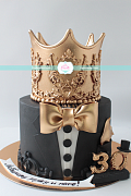 Торт Смокинг – торты на день рождения от сутдии «Бискотто»