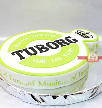 Корпоративный торт Туборг от сутдии «Бискотто»