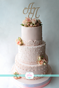 Риенца – свадебные торты от сутдии «Бискотто»